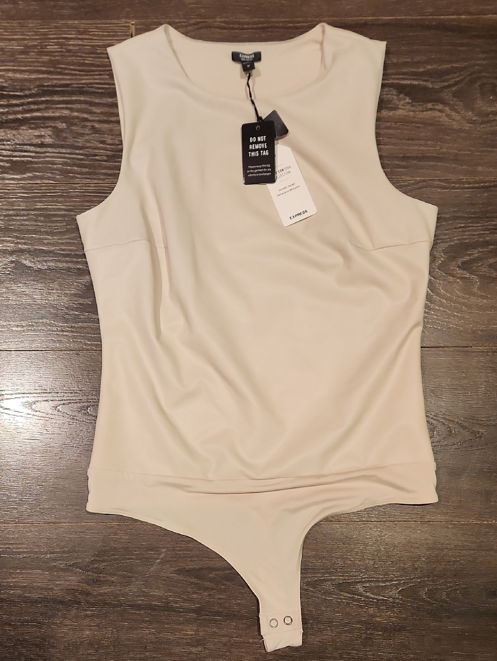 ❤️ NWT! EXPRESS BODY CONTOUR FAUX LEATHER THONG BODYSUIT. HIGH NECK, MEDIUM - Picture 2 of 10